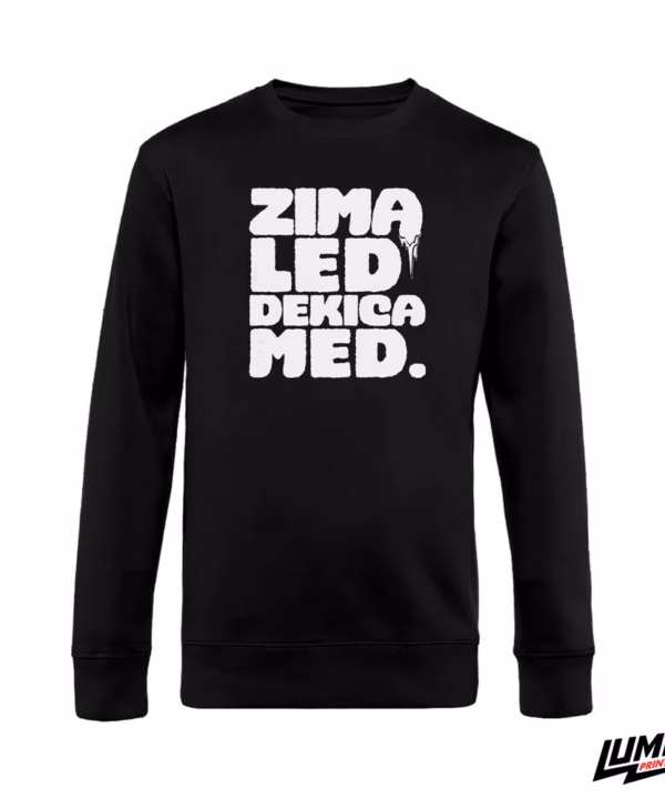 Zima led dekica med crna sweatshirt
