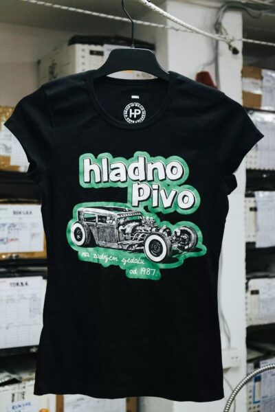 Hladno Pivo Na Zadnjem Sjedalu ženska majica