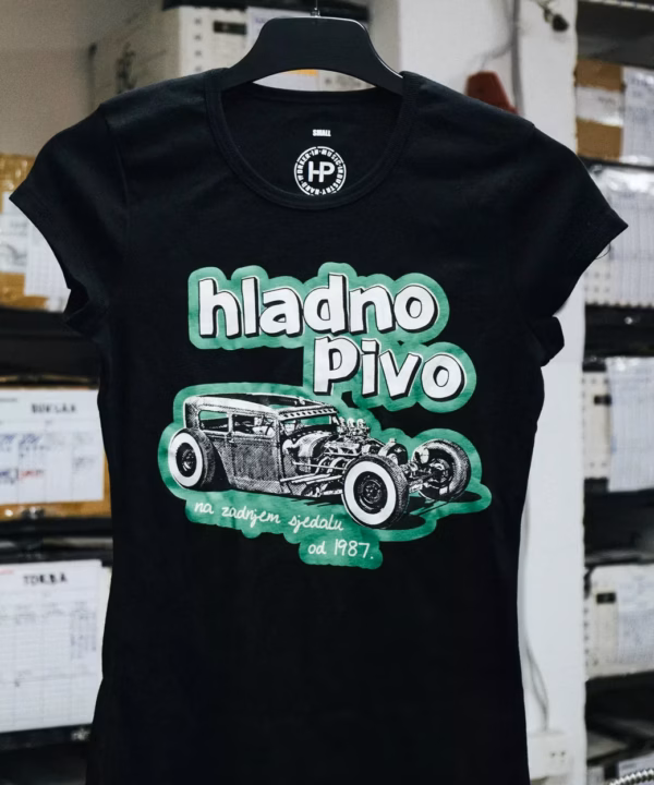 Hladno Pivo Na Zadnjem Sjedalu ženska majica