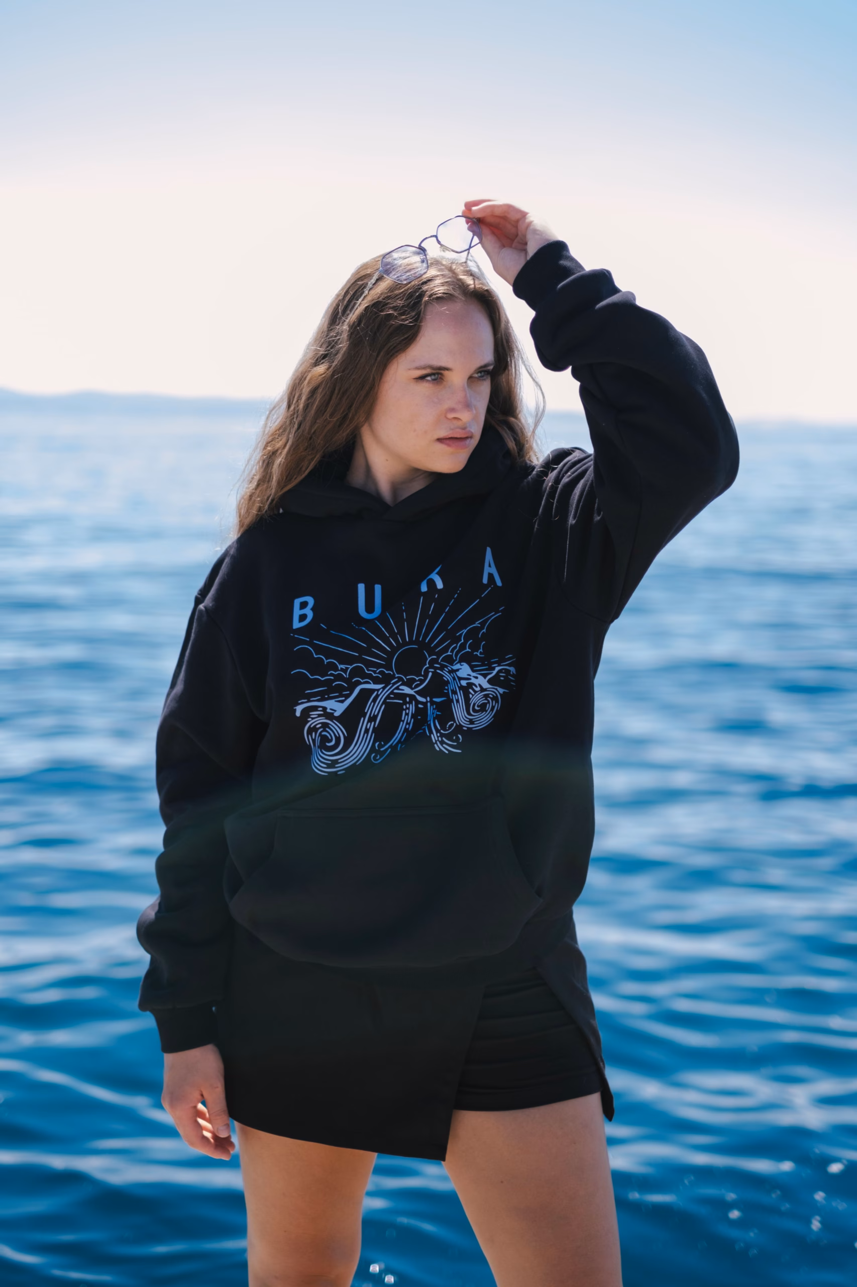 Bura - Oversized Crna Hoodie - Slika 4
