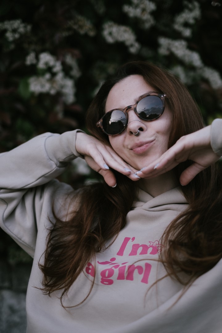 I'm just a Girl - Hoodie - Slika 2